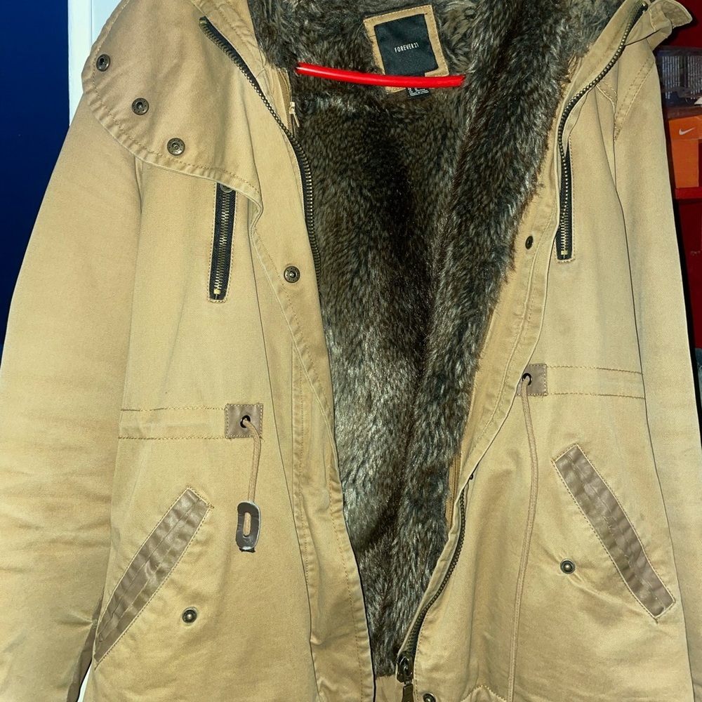 Forever 21 tan utility parka winter jacket detachable fur interior M women’s